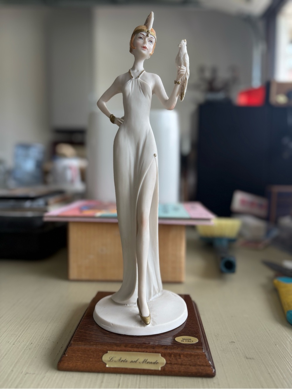 L'Arte nel Mondo Made in Italy Art Deco Lady Figurine